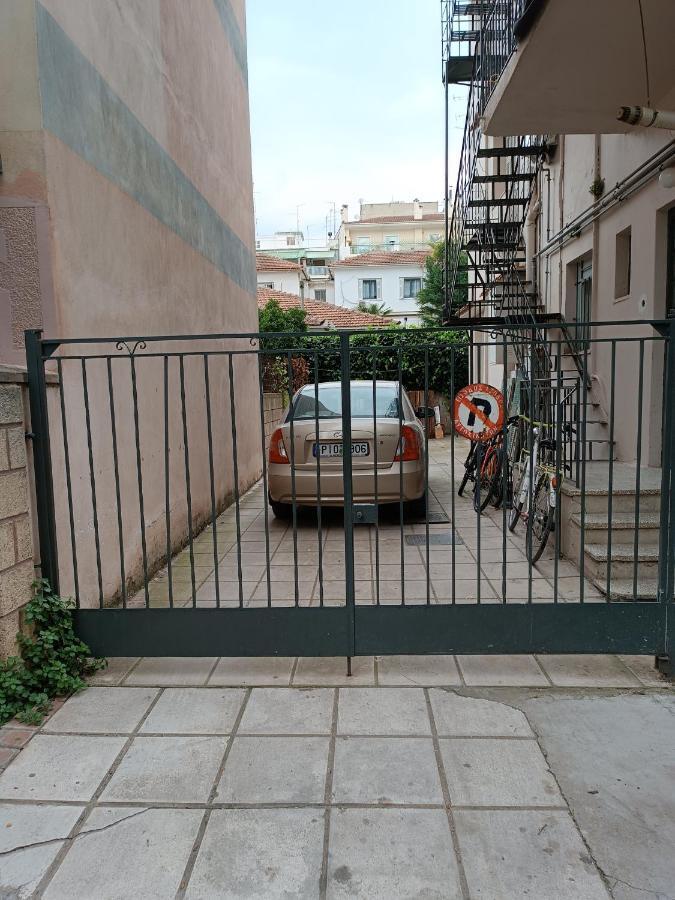 Ferienwohnung Κεντρικό Ευρύχωρο Στούντιο Με Parking Larissa Exterior foto